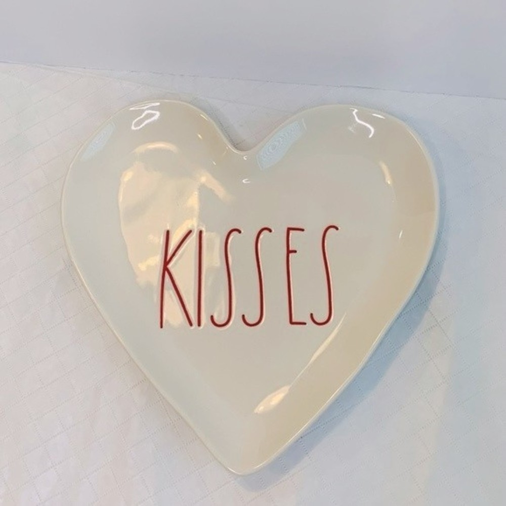 Rae Dunn “Kisses” Valentine’s Heart Shaped Plate Red letters